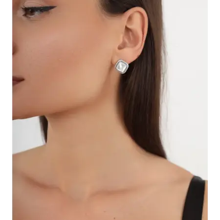 Модные серьги бижутерия old money. TESSORROS