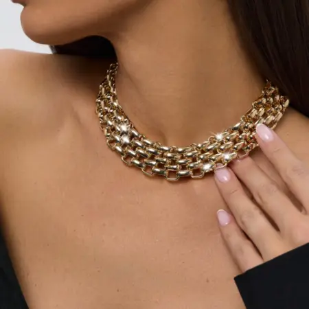 Колье на шею бижутерия - чокер - ожерелье - украшения. ZINCHENKO