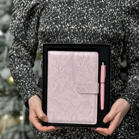 Подарочный набор ежедневник и ручка. Shop by accs