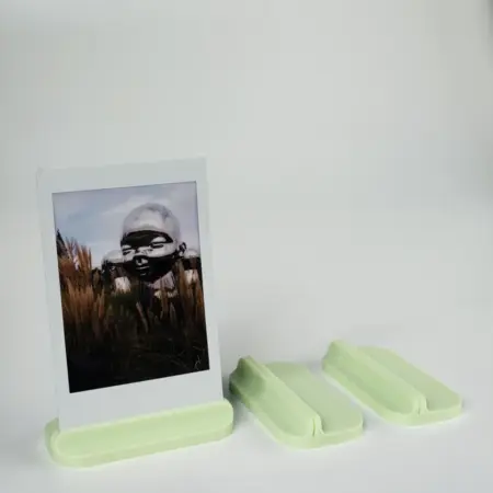 Подставка для фото Instax и Polaroid (3 штуки) зеленая. IMSO - Моментальная фотография
