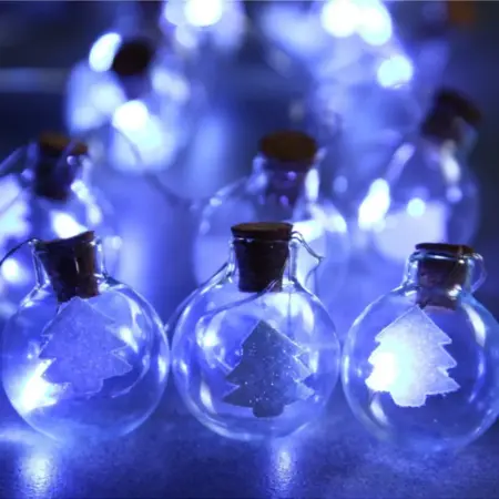 Гирлянда "Нить. Шарики с ёлочкой" 1,6 м, 15 LED, свет белый. KoroBoom Shop