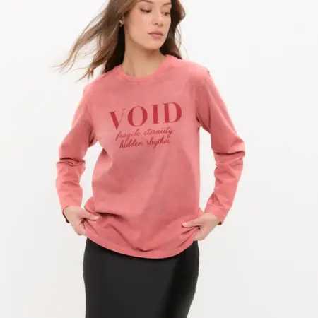 Лонгслив с принтом надписью и вареным эффектом, варенка. TIM&JOY