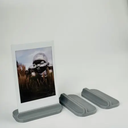 Подставка для фото Instax и Polaroid (3 штуки) серая. IMSO - Моментальная фотография