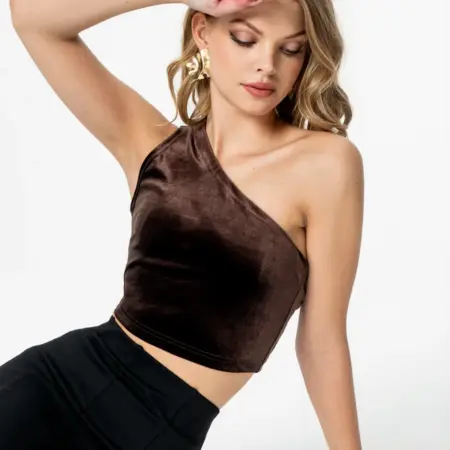 Топ вечерний нарядный на одно плечо бархатный. ООО КОЛЛЕКЦИЯ