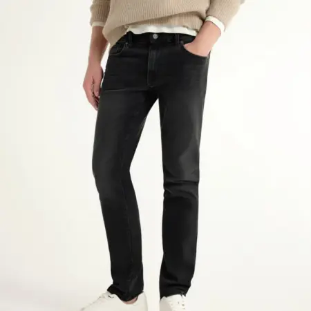 Чёрные джинсы slim с эффектом потёртостей. Conte ЦЕНТР