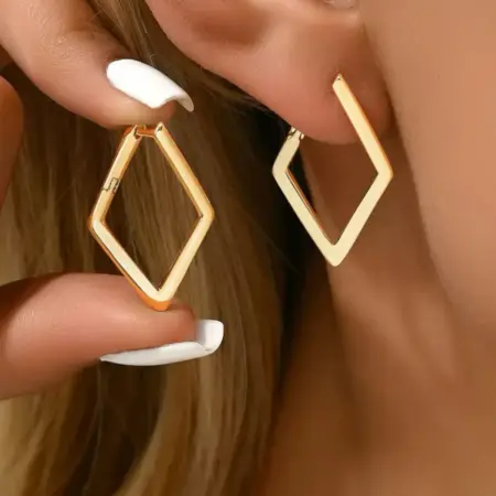 Серьги ромб оригинальные бижутерия геометрия тренд 2026. 404 Style