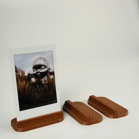 Подставка для фото Instax и Polaroid (3 штуки) коричневая. IMSO - Моментальная фотография
