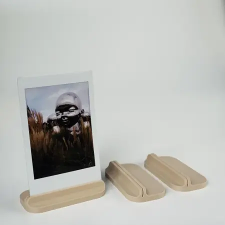 Подставка для фото Instax и Polaroid (3 штуки) бежевая. IMSO - Моментальная фотография