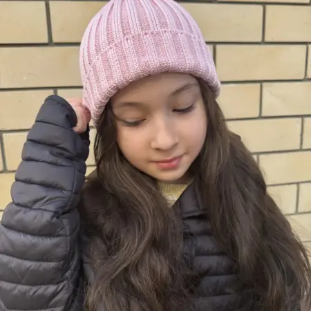 Шапка вязаная короткая лапша с отворотом детская. Mali Brand