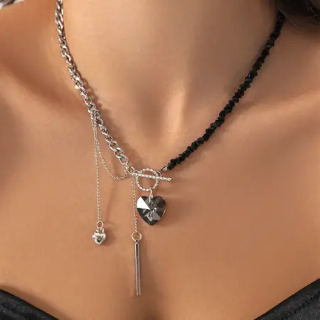 Чокер с подвеской сердце бижутерия. Flevo