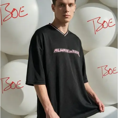 Спортивная футболка с принтом на спине. ТВОЕ