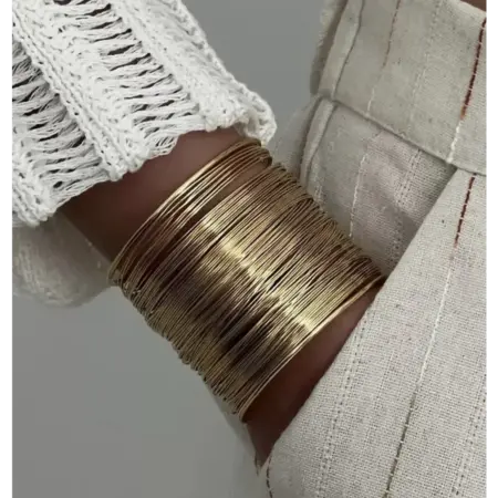 браслет на руку объемный золотистый. VENES