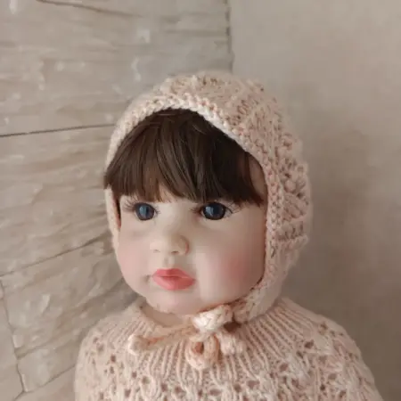 Чепчик вязаный ручной работы для новорожденных. Бантики от Елены