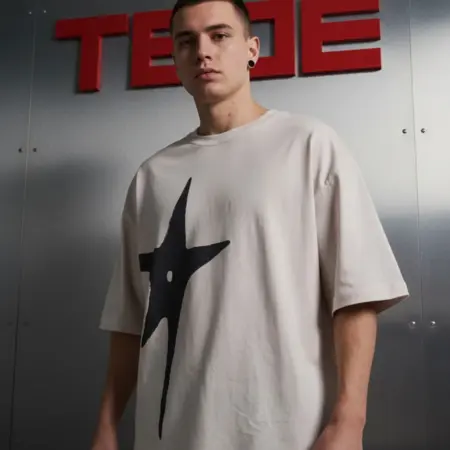 Футболка оверсайз с принтом звезды. ТВОЕ