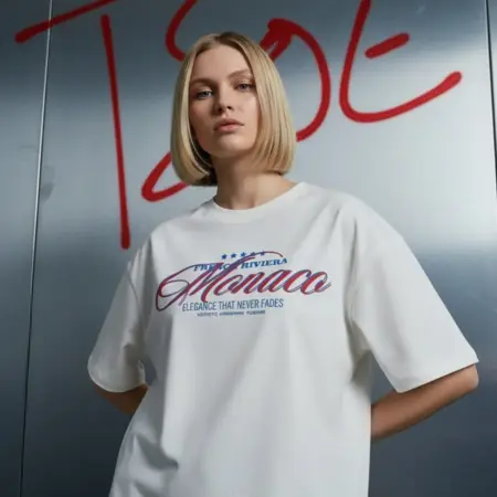 Футболка оверсайз с надписью. ТВОЕ