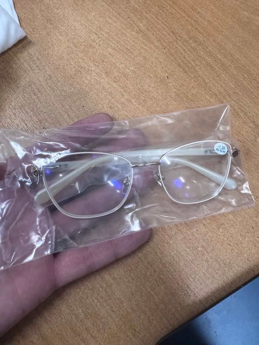 Очки для зрения -2. OptiKa