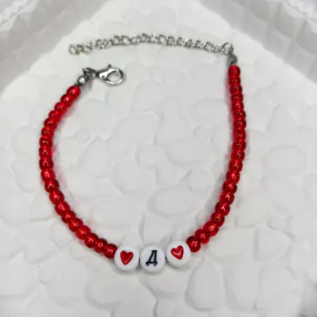 Браслет из бисера с буквой Д. Мастерская браслетов