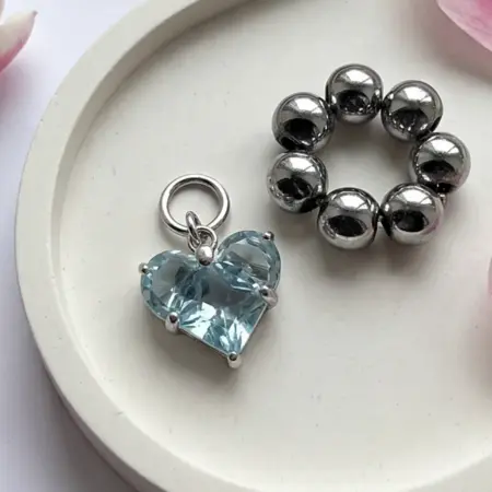 Съемные подвески на серьги конго из гематита с сердцем. Vellmi