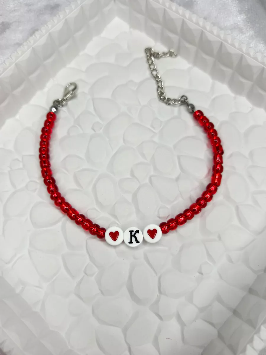 Браслет из бисера с буквой К. Мастерская браслетов