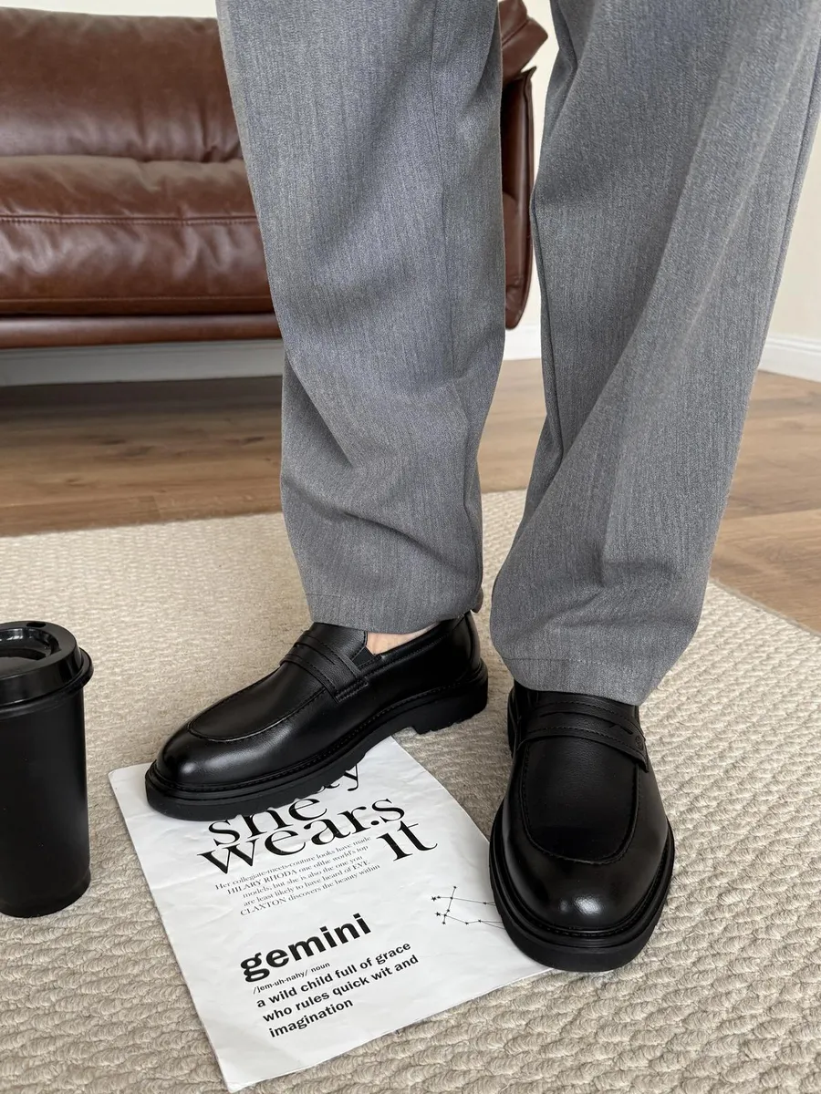 Кожаные лоферы классические. BUDNIQ