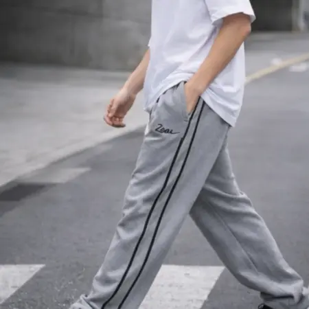 Штаны прямые спортивные широкие подростковые. ДИиМА