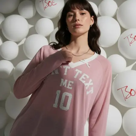 Лонгслив спортивный оверсайз с надписью. ТВОЕ