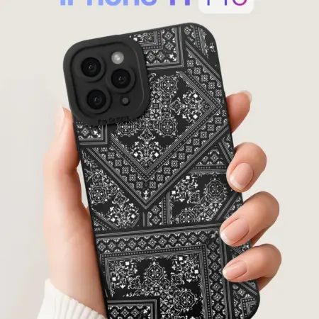 Чехол на iPhone 11 Pro с ковром. SCDesign