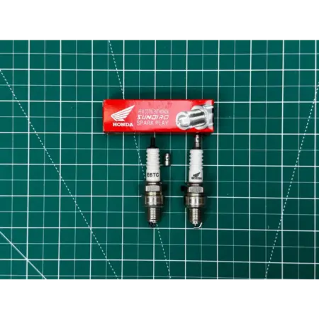 Свеча зажигания HONDA E6TC (2 шт). TEHNO-ZONA.RU