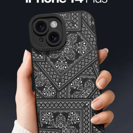 Чехол на iPhone 14 Plus с ковром. SCDesign