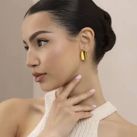 Серьги бижутерия пусеты квадратные золотистые. Lu mi