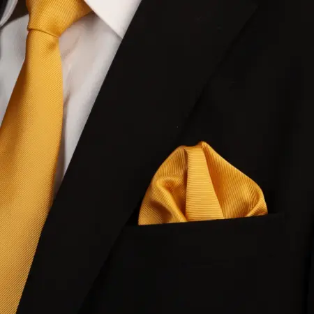 Платок паше NEON в нагрудный карман пиджака. Малина