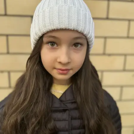 Шапка вязаная короткая лапша с отворотом детская. Mali Brand