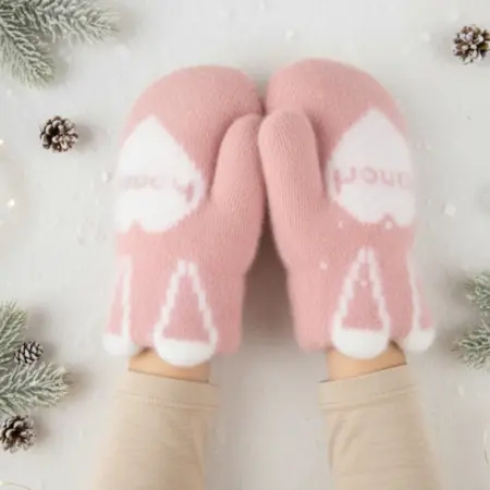 Варежки двойные детские утепленные начесом на верёвочке. Детская одежда и Аксессуары