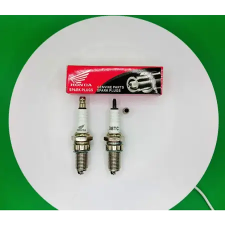Свеча зажигания HONDA D8TC (2 шт). TEHNO-ZONA.RU