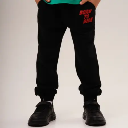 Спортивные штаны для мальчика черные без начеса. KARI