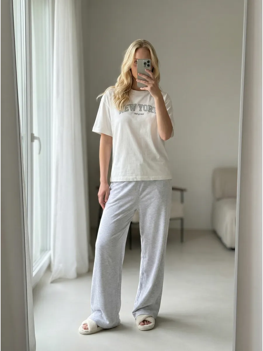 Пижама с надписью и брюками. ТВОЕ