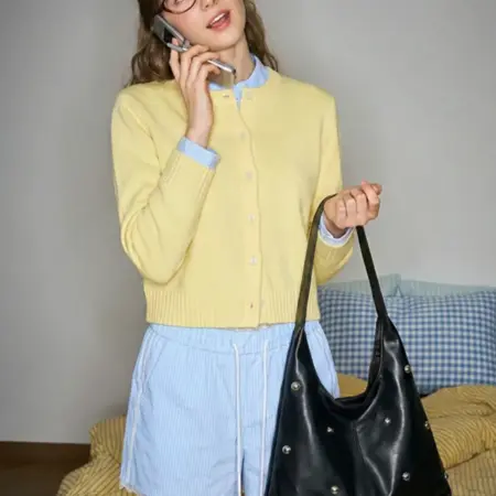 Сумка шоппер с заклепками через плечо. TUCANO