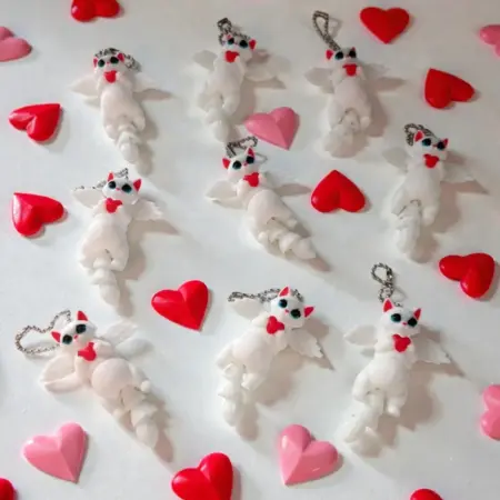 Подвижный крылатый котенок Ангел брелок 3D. 3ДКонтур